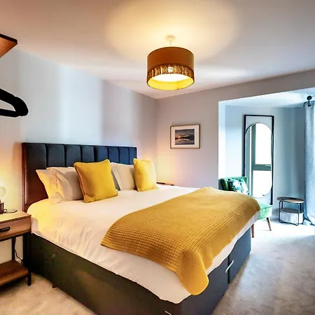 Bootham Row 11 * York