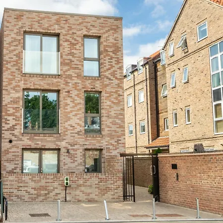 Апартаменты Bootham Row 11